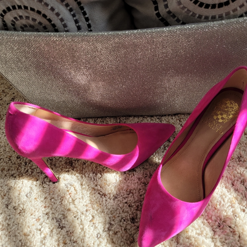 Size 7.5 Vince Camuto Hot Pink Suede Pointed Toe Pump
